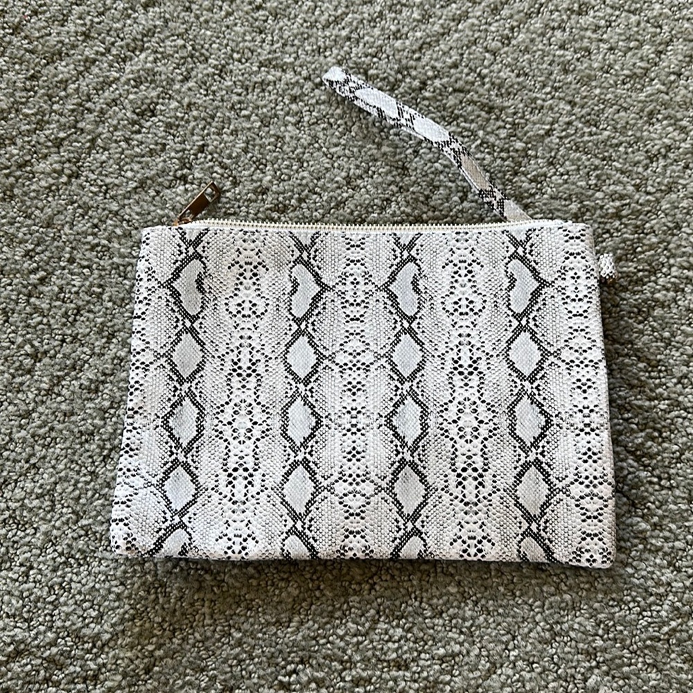 Designed purse/ bag
